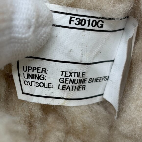 UGG Striped Knit Sweater Slipper • Women’s Size 6 • Gray/Ivory Sheepskin Insole - Picture 8 of 10